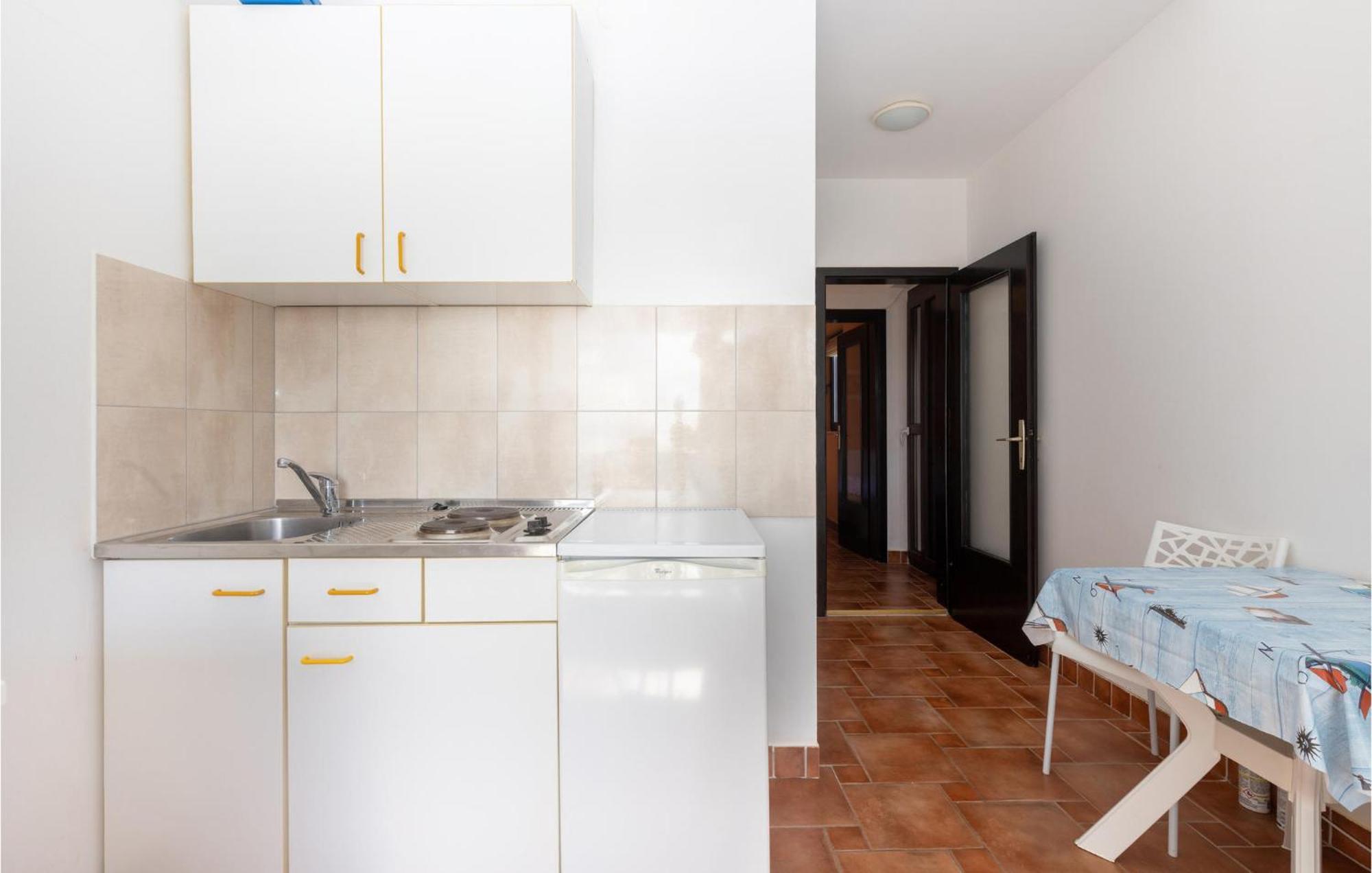 Nice Apartment In Jadranovo With Kitchen מראה חיצוני תמונה