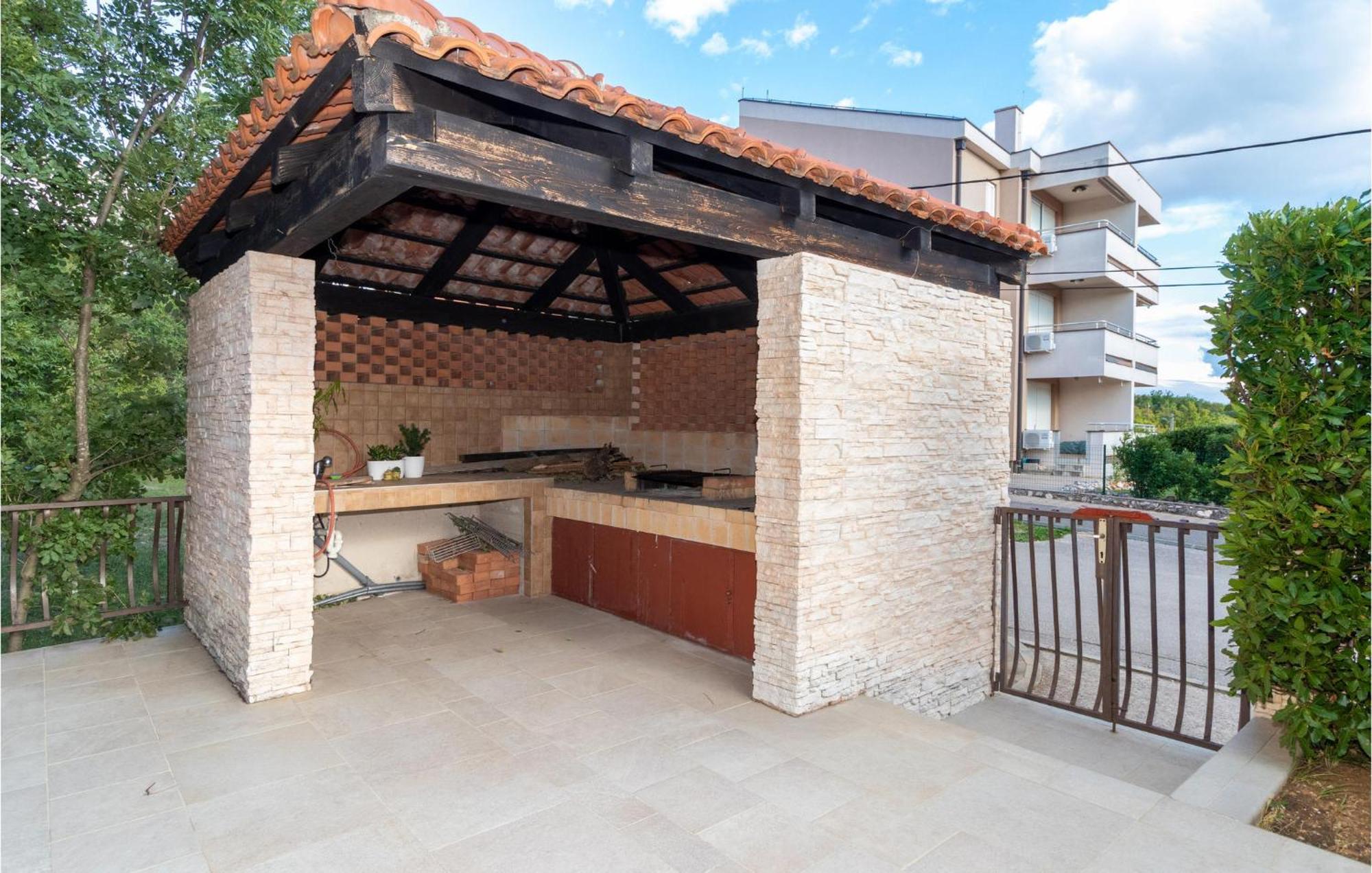 Nice Apartment In Jadranovo With Kitchen מראה חיצוני תמונה