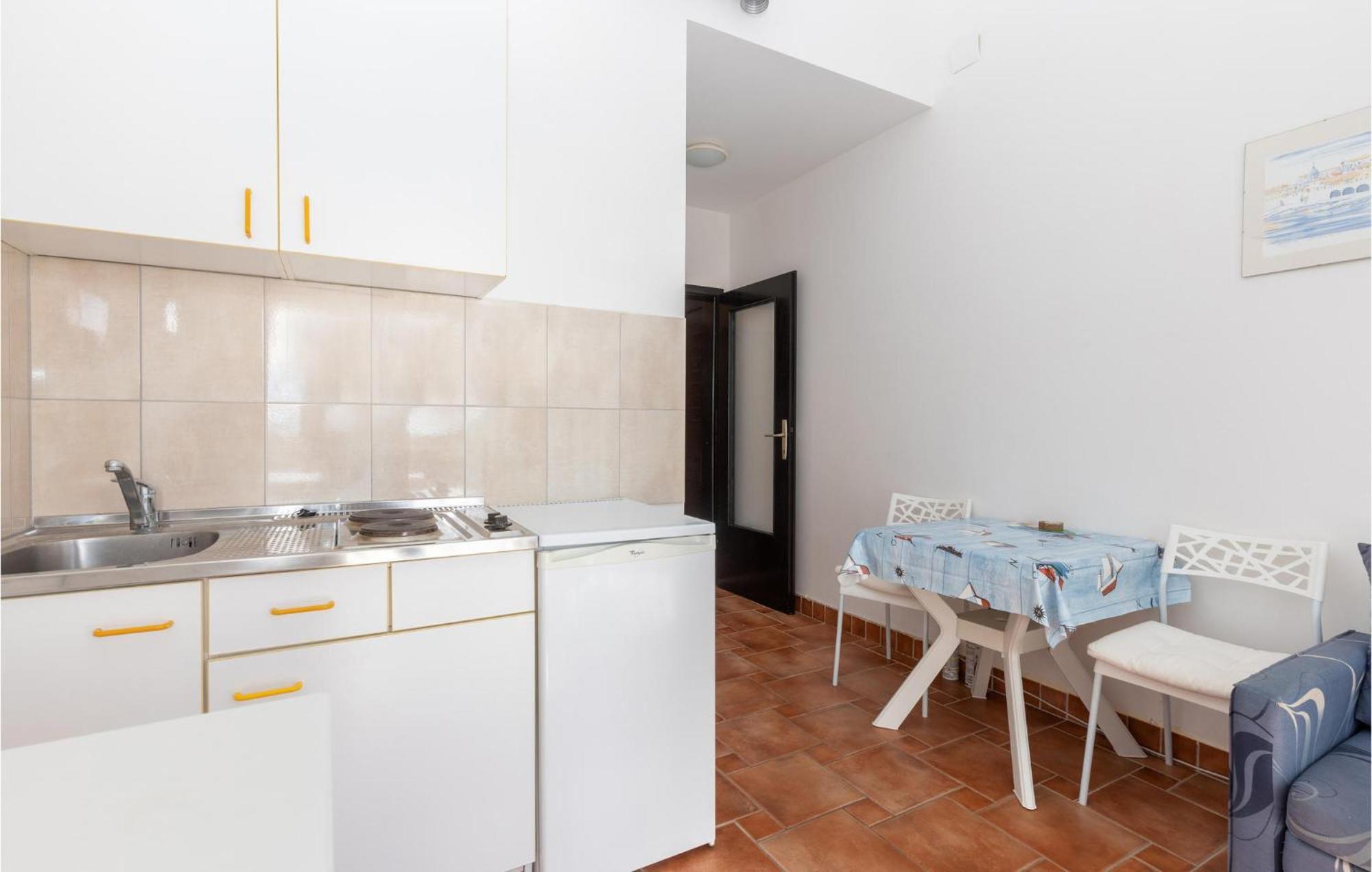 Nice Apartment In Jadranovo With Kitchen מראה חיצוני תמונה